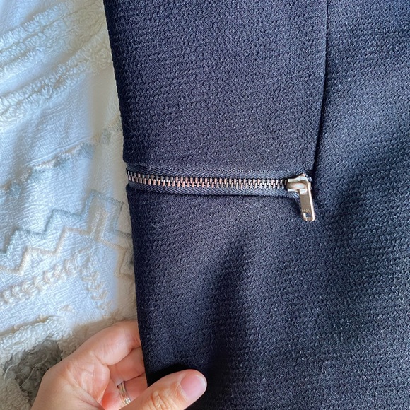 ONLY- Fully Lined Crepe Blazer - Picture 7 of 10